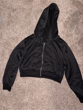 Black Cropped Zip-Up Hoodie